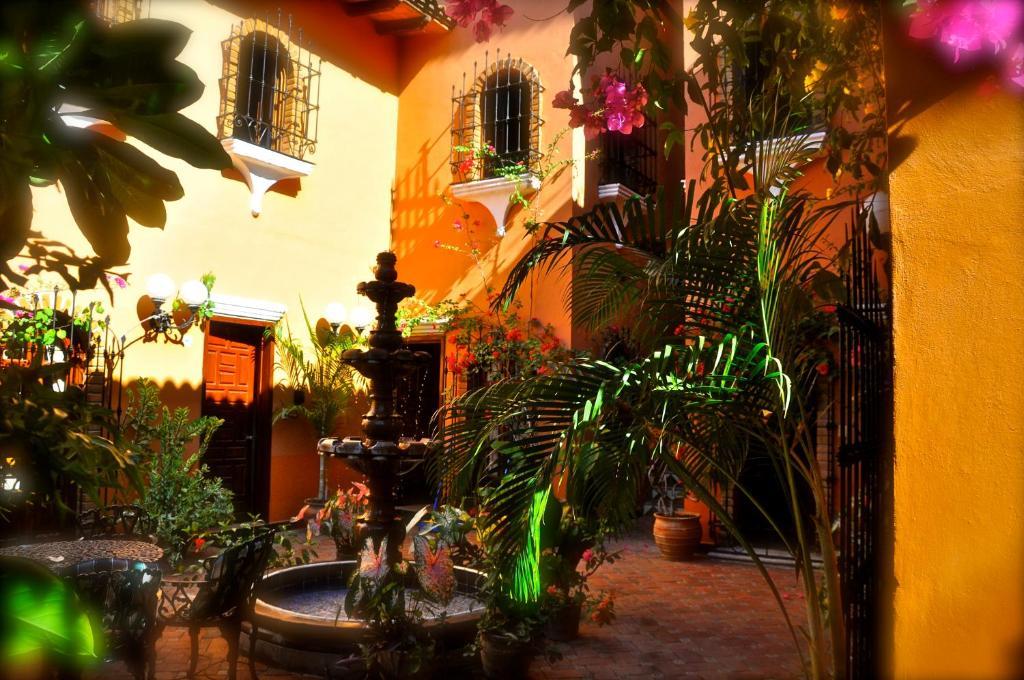 Suites La Hacienda Пуерто-Ескондідо Екстер'єр фото
